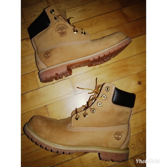 Wheat Timberland Boots Size 9.5 Women - Picture 1 of 3